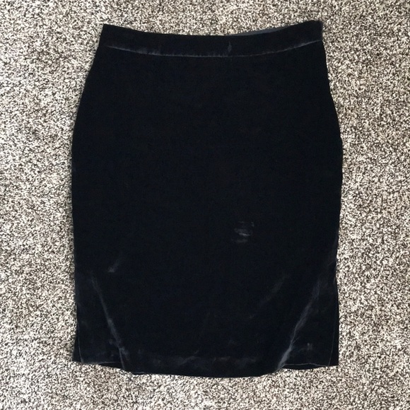 Madewell Dresses & Skirts - Madewell Black Velvet Skirt, worn